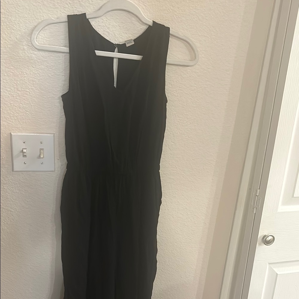 Sleeveless Black Jumpsuit With Open Back